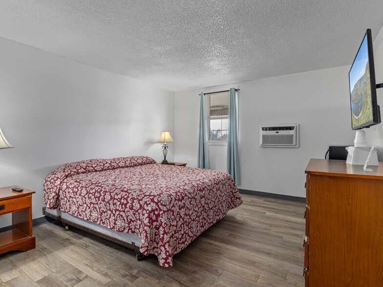 More Photos Of 3301 W Service Rd, Evans Hotel For Sale