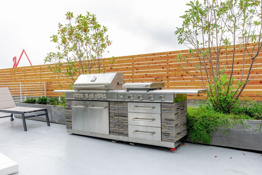 More Photos Of 366 E Broad St, Columbus Apartments For Lease