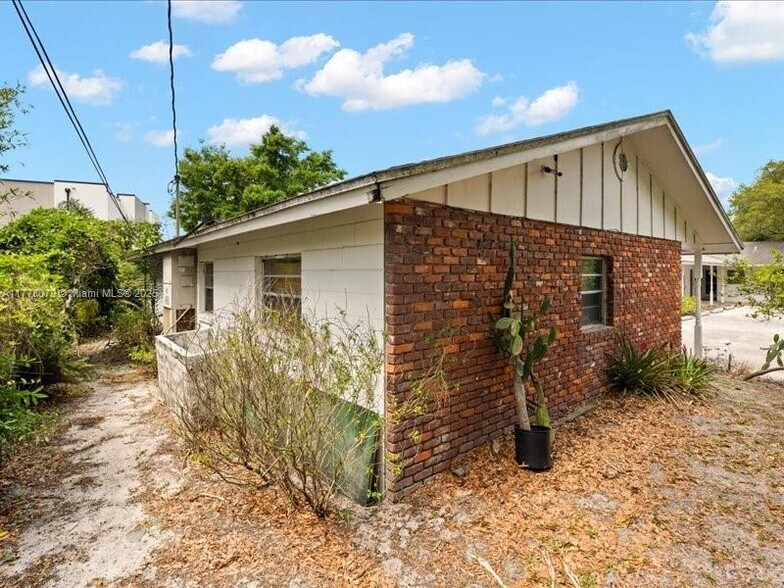 More Photos Of 1903 S Lakemont Ave, Winter Park Apartments For Sale