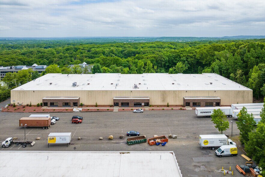 More Photos Of 343 Walsh Dr, Parsippany Warehouse For Lease