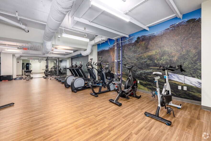 More Photos Of 1156 15th St NW, Washington Office For Lease