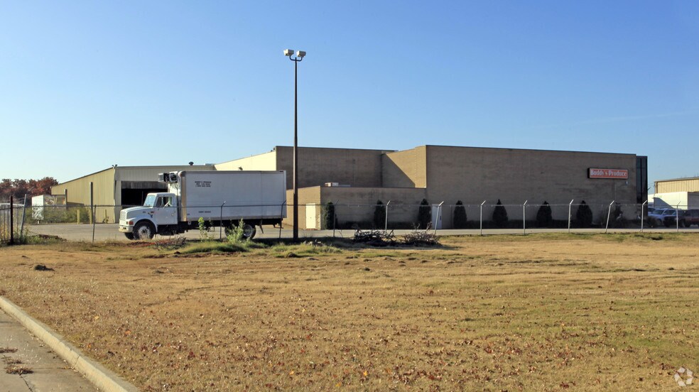 More Photos Of 8716 SE 15th St, Oklahoma City Distribution For Sale