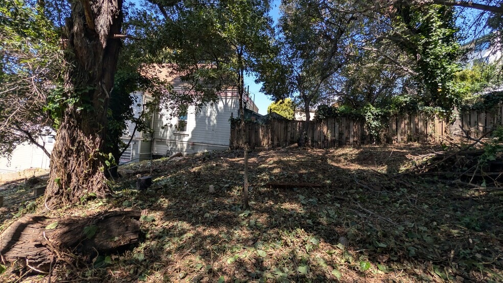 More Photos Of 176 Orange st, Oakland Land For Sale