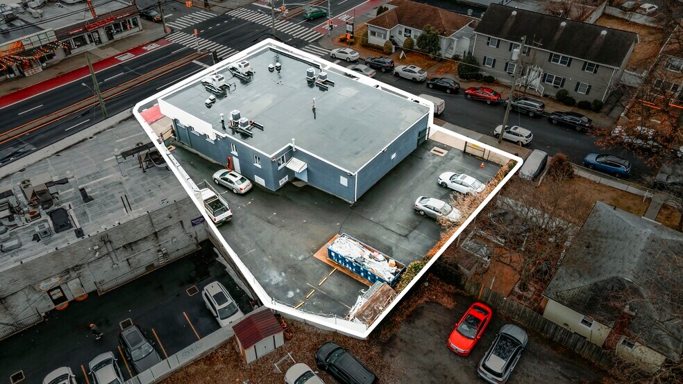 Primary Photo Of 1475 Hylan Blvd, Staten Island Freestanding For Sale