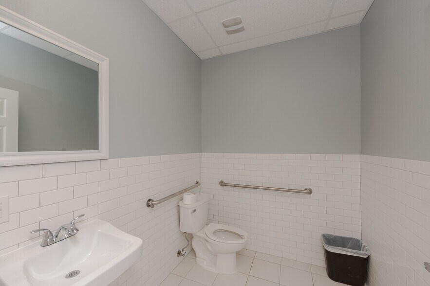 More Photos Of 120 McGee St, Princeton Medical For Sale