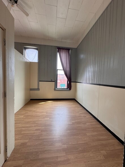 More Photos Of 118 S Lafayette St, Macomb Storefront Retail Residential For Sale