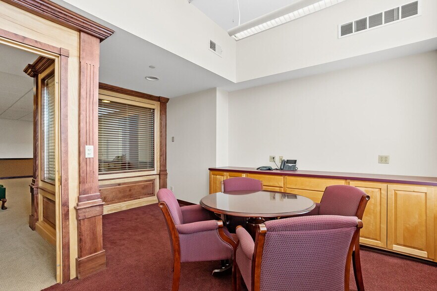 More Photos Of 309 Court Ave, Des Moines Office For Lease