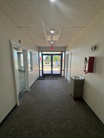 More Photos Of 2211 W Court St, Pasco Storefront Retail Office For Lease