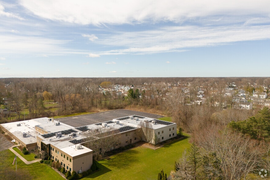 More Photos Of 7290 Nash Rd, North Tonawanda Showroom For Sale