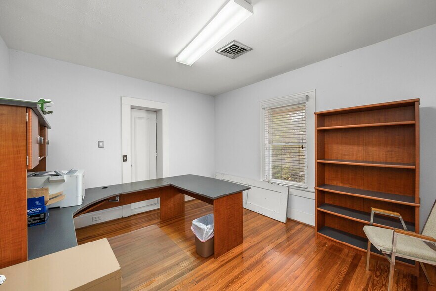 More Photos Of 708 Sul Ross St, Houston Office Residential For Sale