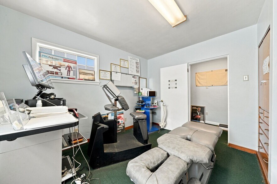 More Photos Of 1802 Lincoln Way, McKeesport Medical For Sale