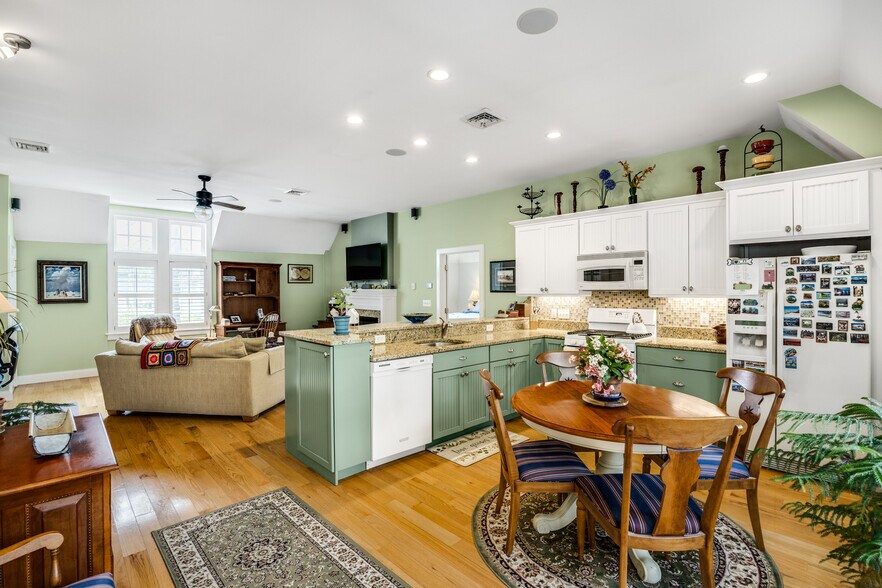 More Photos Of 1861 Main St, Brewster Hospitality For Sale