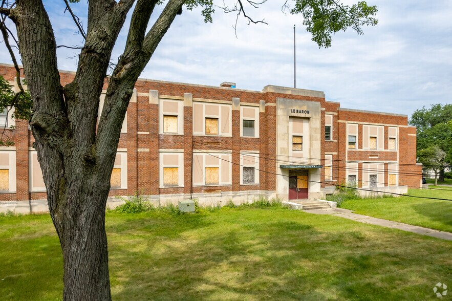 Primary Photo Of 1033 Barkell St, Pontiac Schools For Sale
