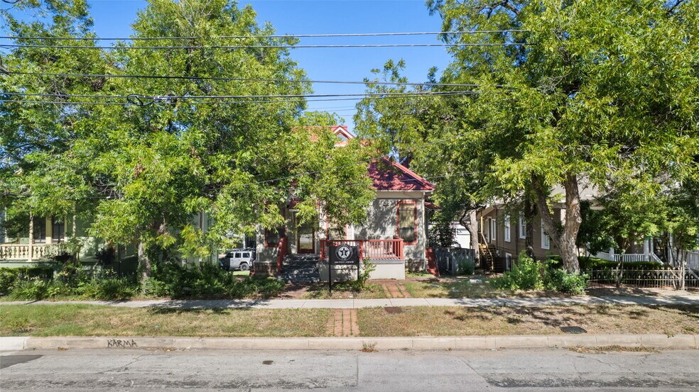 More Photos Of 1104 West Ave, Austin Office For Sale