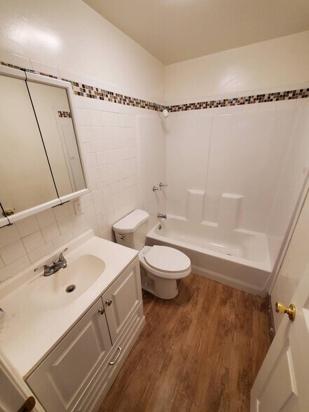 More Photos Of 481 Lincoln Ave, Pasadena Apartments For Sale