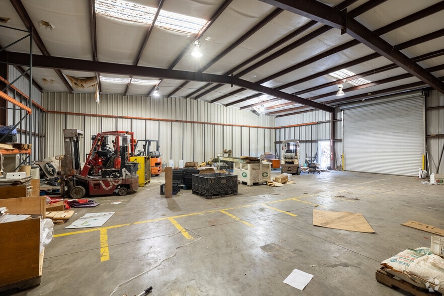 More Photos Of 400 Carver St, Mount Vernon Warehouse For Sale