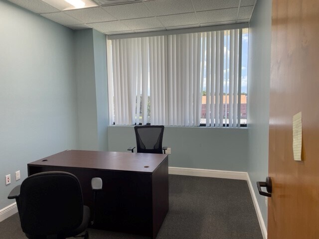 More Photos Of 600 8th Ave W, Palmetto Office For Sale