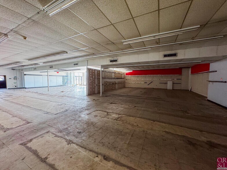 More Photos Of 400 Connecticut Blvd, East Hartford Freestanding For Lease