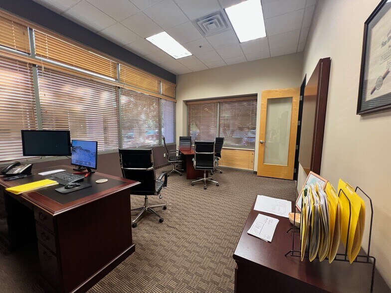 More Photos Of 6677 W Thunderbird Rd, Glendale Medical For Sale