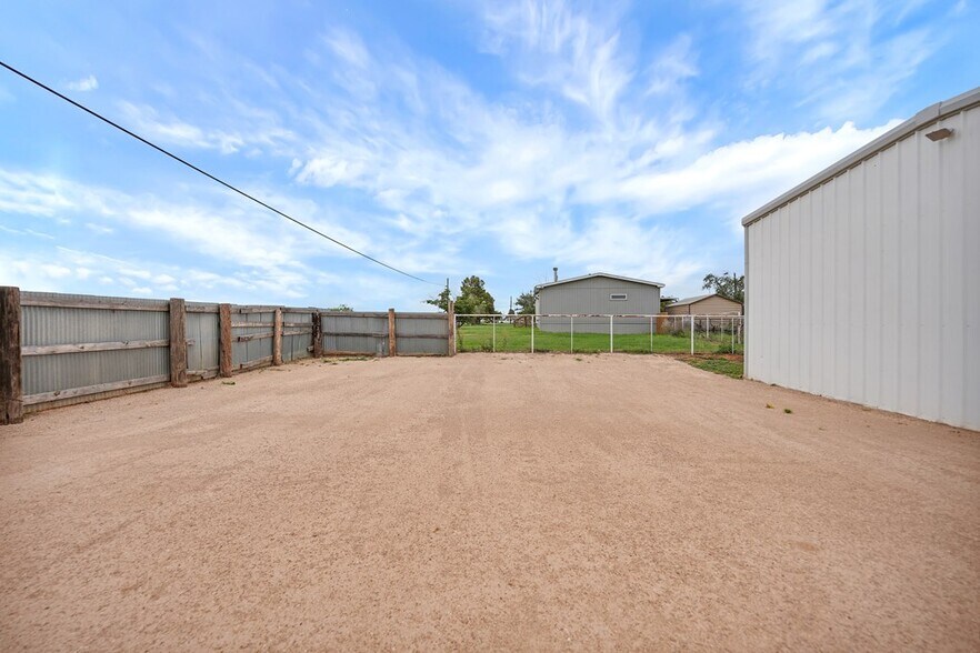 More Photos Of 1418 W County Road 140, Midland Warehouse For Lease