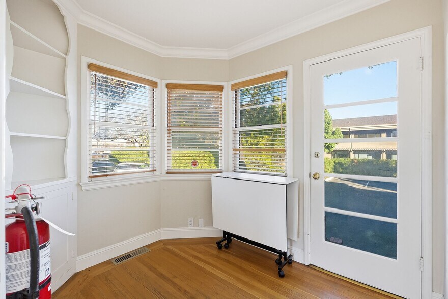 More Photos Of 29 Hawthorne Ave, Los Altos Office For Lease