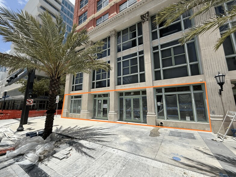 More Photos Of 101 E Flagler St, Miami Apartments For Lease