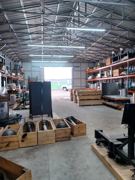 More Photos Of 9510 Seward Rd, Fairfield Warehouse For Lease