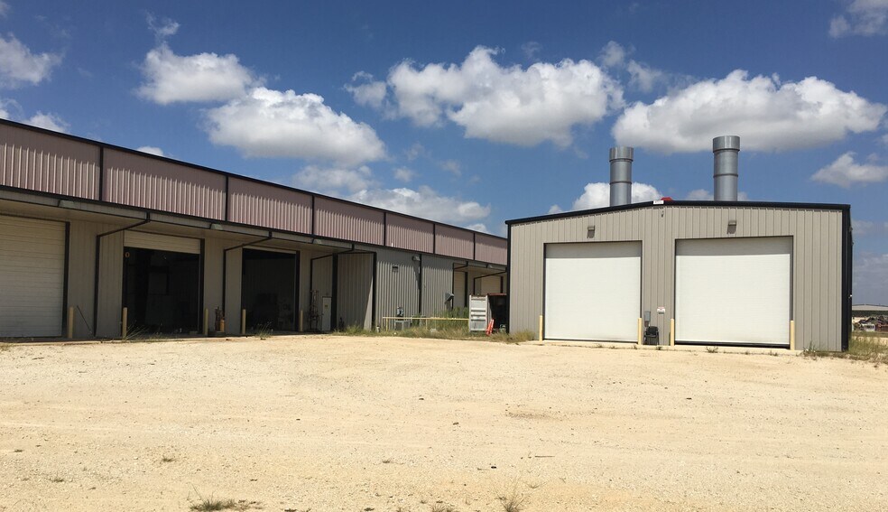 More Photos Of 3533 State Highway 239, Kenedy Warehouse For Sale
