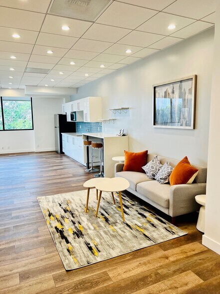 More Photos Of 11965 Venice Blvd, Los Angeles Loft Creative Space For Lease