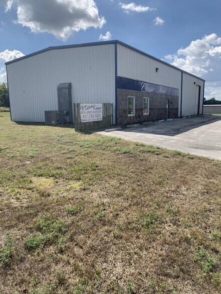 More Photos Of 2520 W 20th St, Joplin Flex For Sale