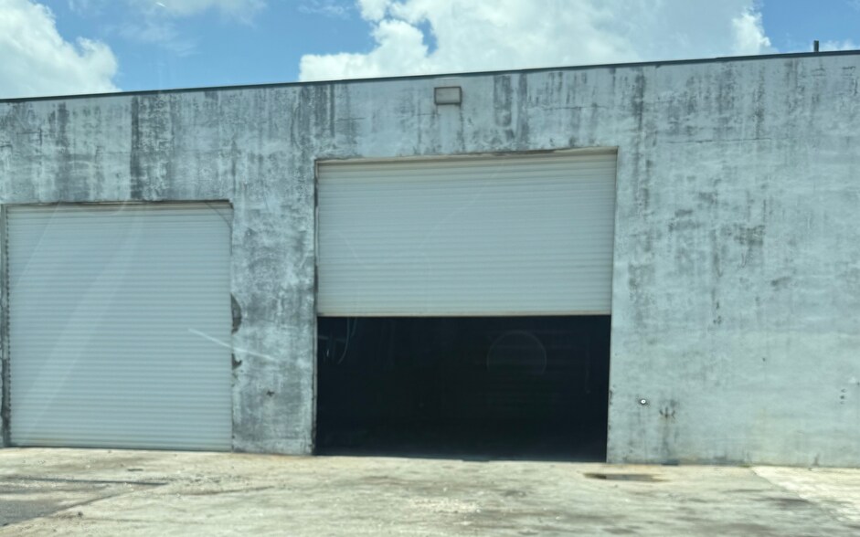 More Photos Of 825 8th St, Vero Beach Warehouse For Sale