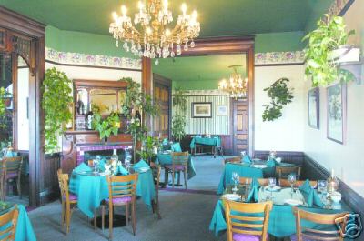 More Photos Of 1702 Commercial St, Steilacoom Office For Lease