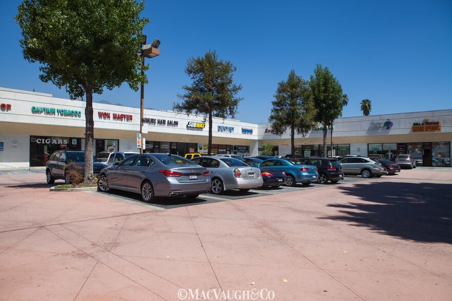 More Photos Of 2391 E Colorado Blvd, Pasadena Restaurant For Lease