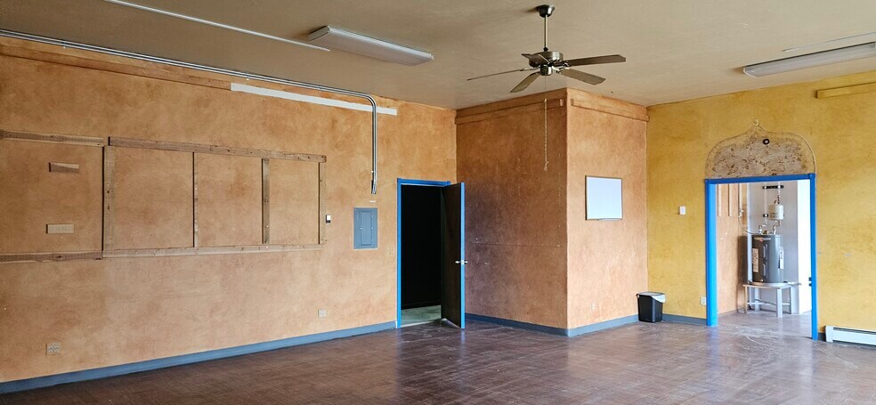 More Photos Of 102 Campbell Ln, Ridgway General Retail For Sale