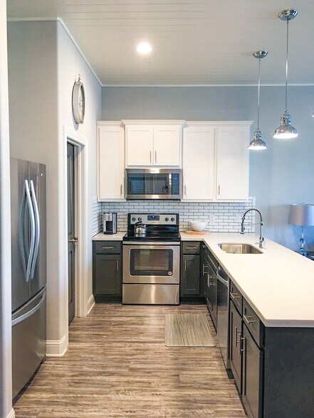 More Photos Of 304 Redmond Dr, College Station Multifamily For Sale