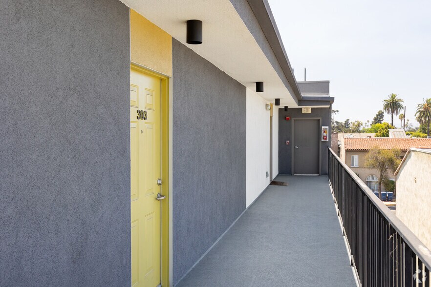 More Photos Of 2336 Crenshaw Blvd, Los Angeles Apartments For Sale