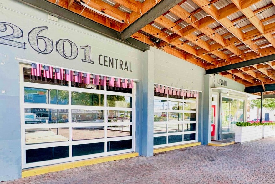 More Photos Of 2601 Central Ave, Saint Petersburg Restaurant For Lease