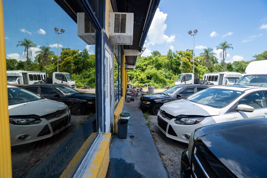 More Photos Of 5507 E Colonial Dr, Orlando Auto Repair For Sale
