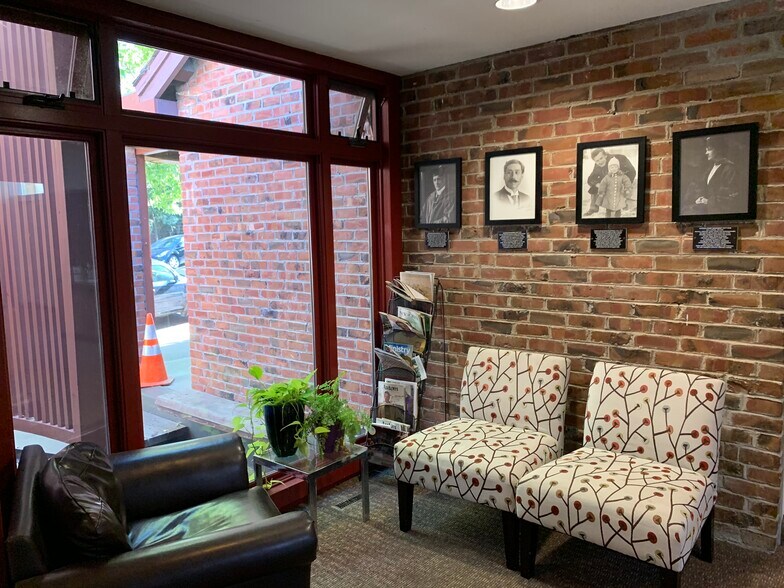 More Photos Of 2441 Le Conte Ave, Berkeley Schools For Lease