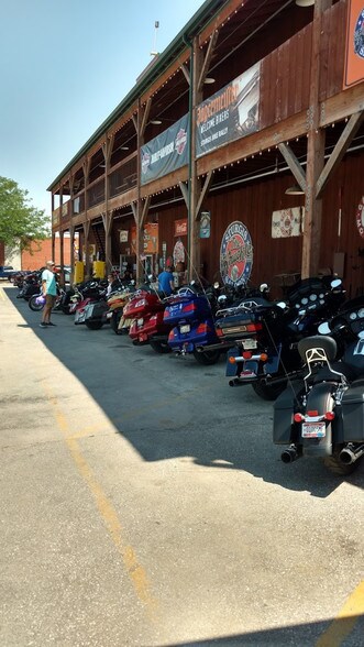 More Photos Of 931 1st St, Sturgis Bar For Sale