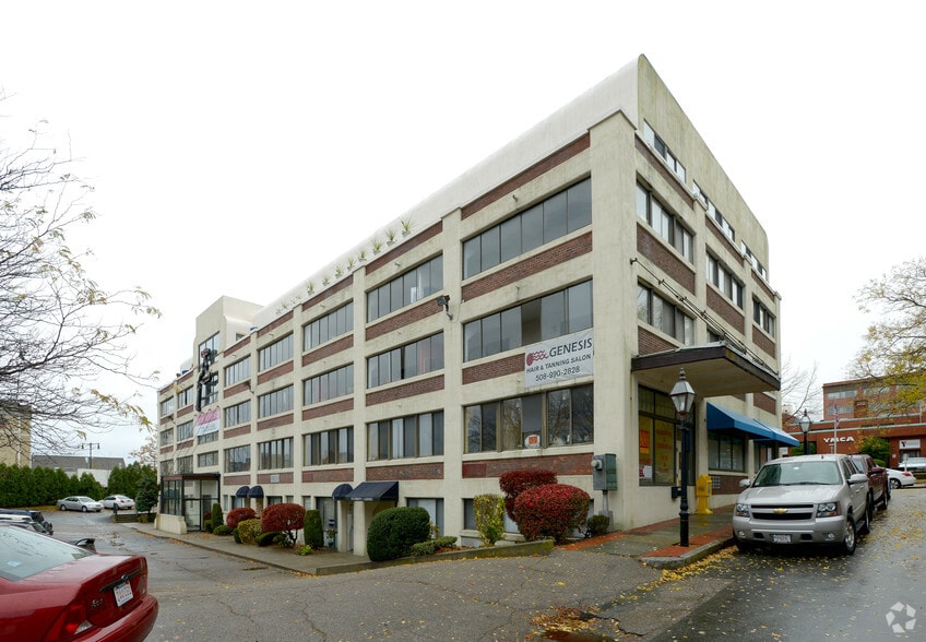 More Photos Of 26 S Water St, New Bedford Apartments For Lease