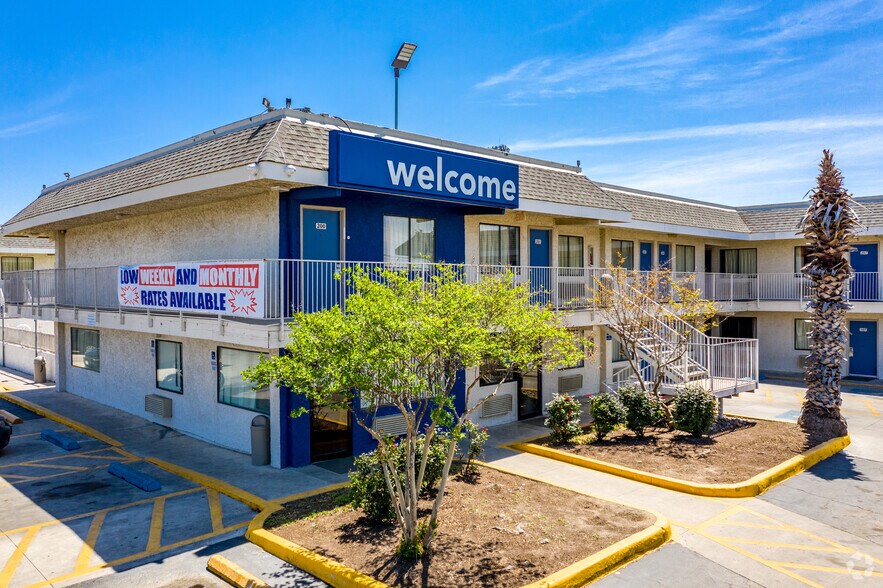 More Photos Of 5522 N Pan Am Expy, San Antonio Hotel For Sale