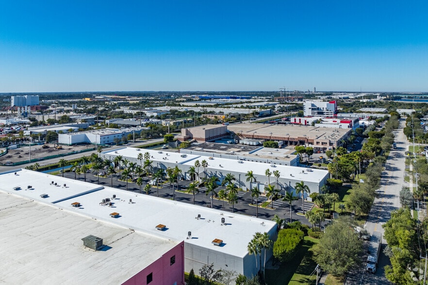 More Photos Of 10850 NW 27th St, Doral Warehouse For Sale