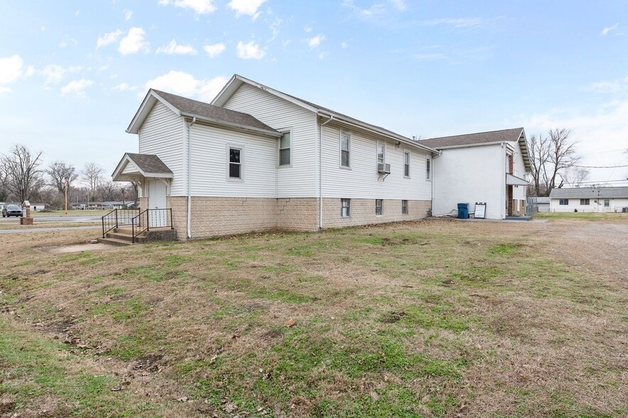 More Photos Of 8861 Botanical Ave, Caseyville Specialty For Sale