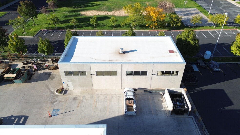 More Photos Of 2208 W 700 S, Springville Light Manufacturing For Sale