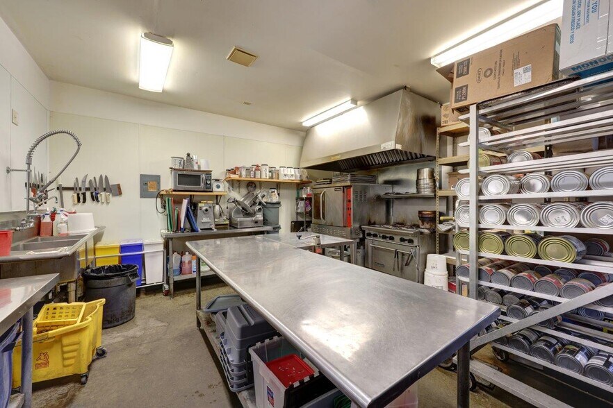 More Photos Of 996 Pacific Dr, Hammond Restaurant For Sale