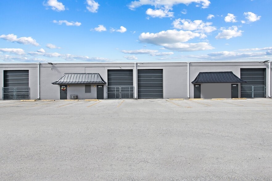 More Photos Of 3501-3531 NW 19th St, Fort Lauderdale Unknown For Lease