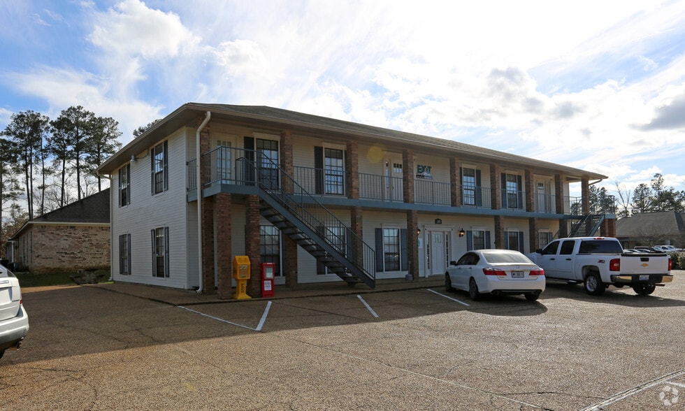 More Photos Of 215 Woodline Dr, Flowood Office For Lease