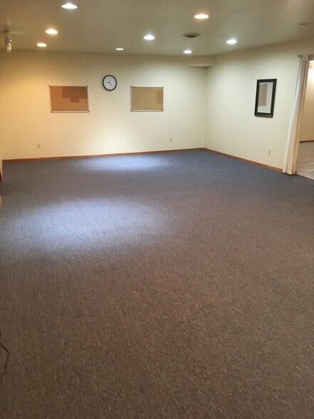 More Photos Of 1615 37th St, Evans Freestanding For Lease