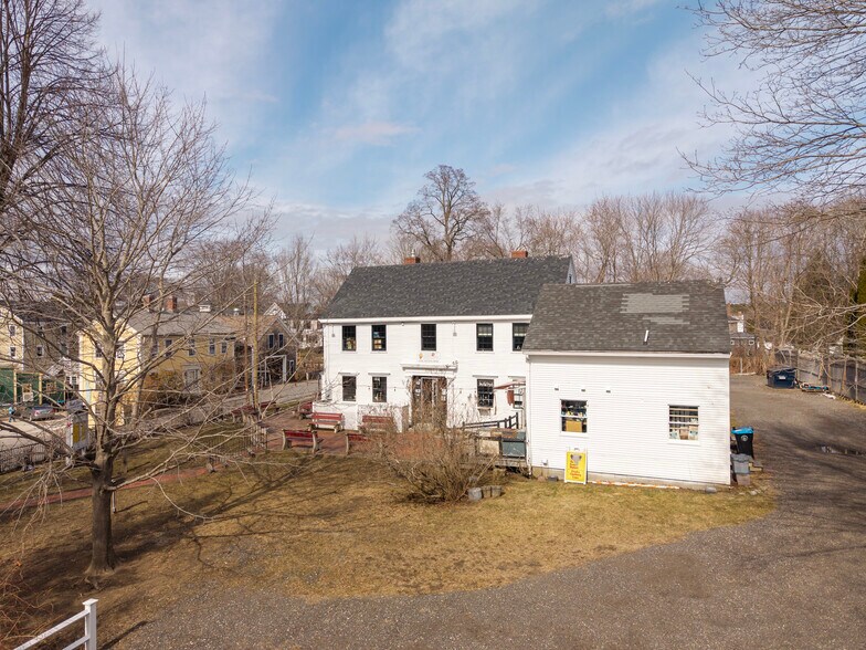 More Photos Of 3-5 Union St, Kennebunkport Storefront Retail Office For Sale